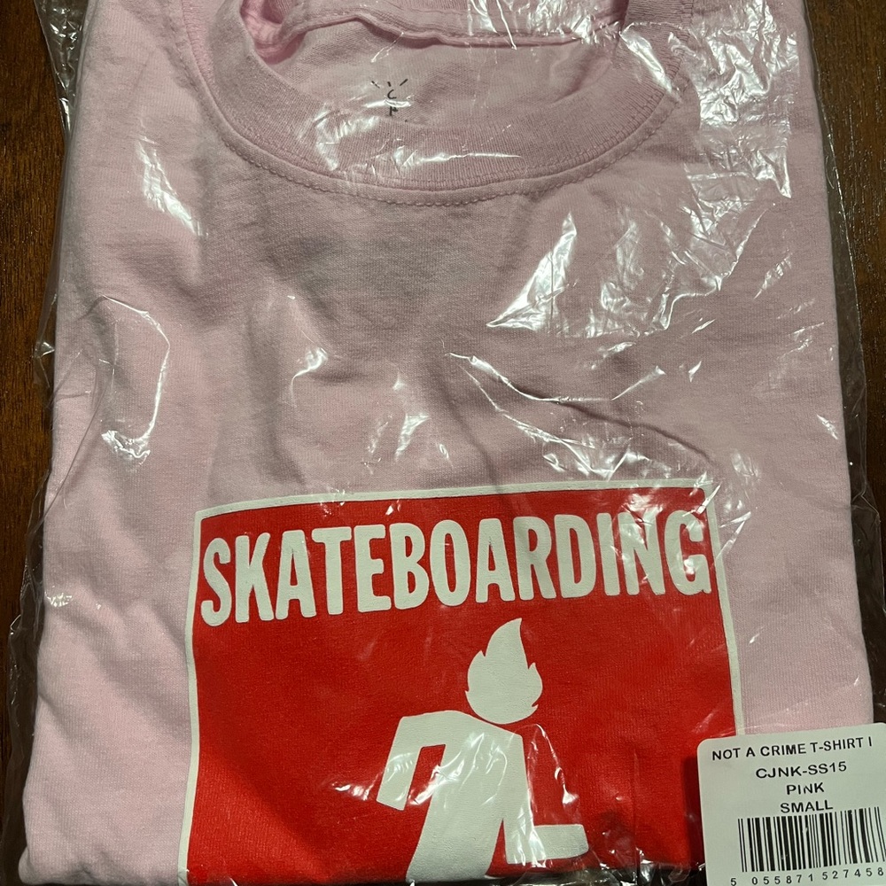Selling Travis Scott merchandise - Picture 1 of 2